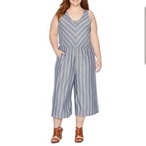PLUS SIZE  Striped Jumpsuit